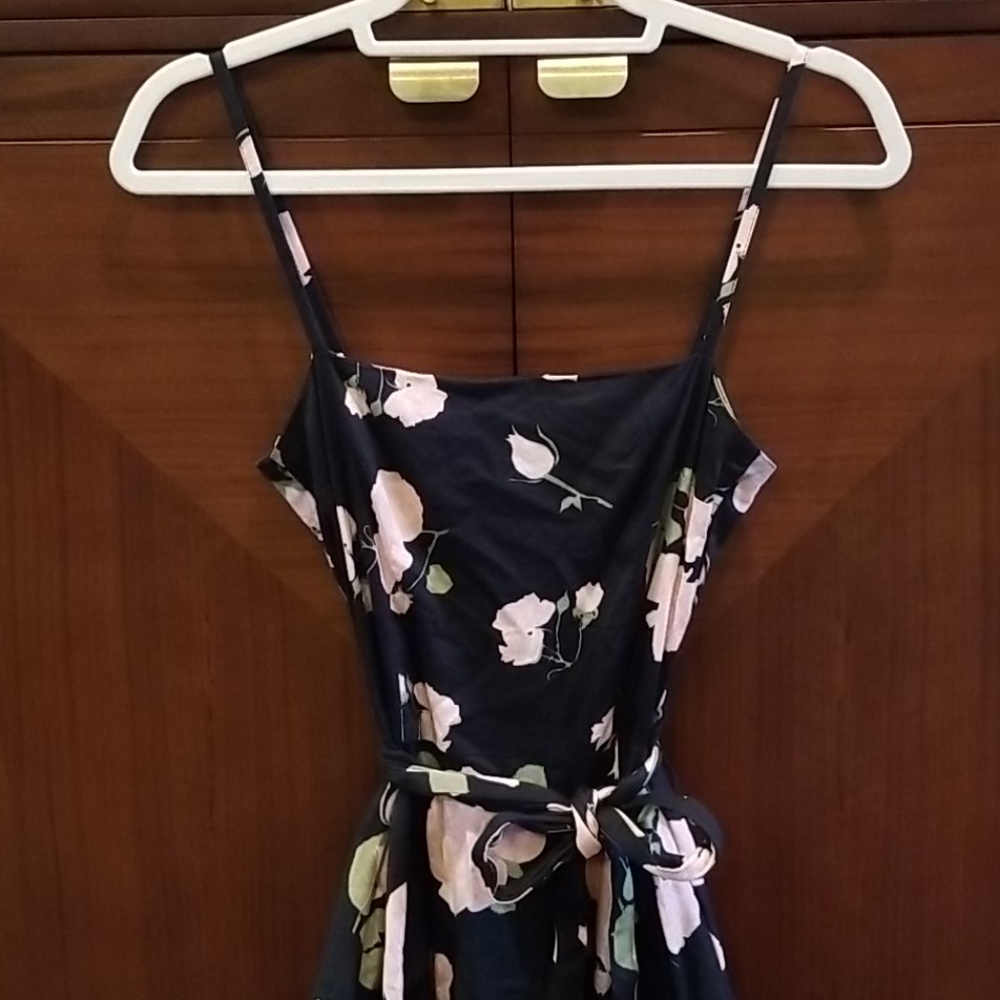 Tea Rose Dress - Picture 3 of 6